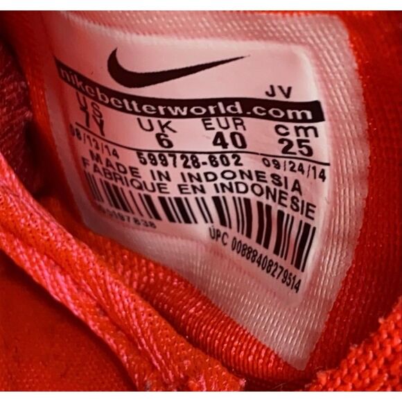 Nike Roshe Run Gym Red Athletic Running Shoes 599728-602 Women’s Size 8.5 (7Y) - Picture 8 of 9